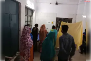 बलिया में पारिवारिक विवाद बना खौफनाक वारदात: देवरानी ने जेठानी पर उंडेला खौलता पानी