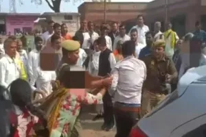 कानपुर में दुष्कर्म का आरोप लगा महिलाओं ने चप्पलों से की वैज्ञानिक की पिटाई, रिपोर्ट दर्ज 