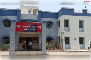 गुजरात : हॉस्टल में मासूमों के साथ हो रहा था गंदा काम, शिकायत दर्ज