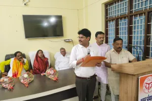 उसका बाजार में  नामित  सभासदो को दिलाई गई शपथ