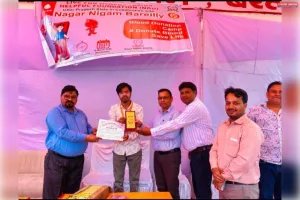 नगर निगम परिसर में रक्तदाताओं ने किया स्वैच्छिक रक्तदान