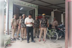 नायब तहसीलदार एवं थाना अध्यक्ष ने भ्रमणशील रहकर शांतिपूर्ण माहौल में अलविदा जुमा की नमाज संपन्न कराई