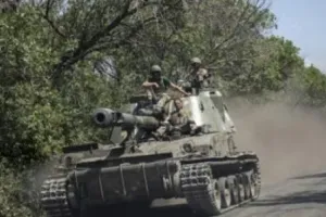 विश्व युद्ध की आहट और मानवता के सामने खड़ा विनाश का संकट