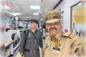 पूर्वी जोन पुलिस की सघन बैंक चेकिंग, सुरक्षा व्यवस्था का लिया गया जायजा