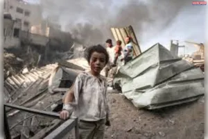 बेगुनाह बचपन को झुलसा रहा है युद्ध का बारूद 