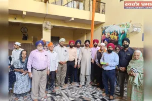 होला-मोहल्ला पर गुरुद्वारे का वातावरण खालसा रंग में रंगा