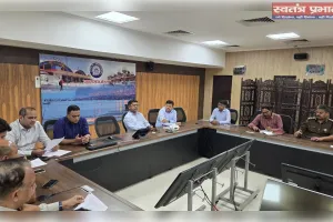 मण्डल कार्यालय में 