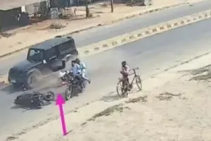 होली की खुशियां मातम में बदलीदो बाईकों की आमने-सामने हुई टक्कर,दो की मौत