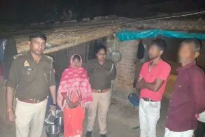 नाराज़ होकर निकली महिला को पुलिस ने परिजनों से मिलाया