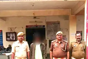 ओबरा पुलिस की बड़ी कार्रवाई, अवैध गांजा के साथ तस्कर गिरफ्तार, मोटरसाइकिल सीज