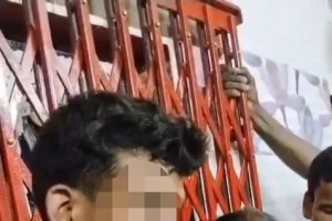 उन्मादी भीड़ का ‘तालिबानी फरमान’के सामने बेबस पुलिस,22 घंटे तक बना रहा बंधक,पुलिस रही खामोश 