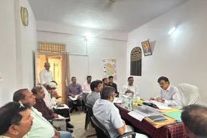 विकास भवन में संयुक्त आयुक्त विन्ध्याचल मंडल ने  किया समीक्षा बैठक, दिये आवश्यक दिशा निर्देश