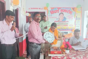 खड्डा : सम्मान के साथ विदाई: शिक्षिका पुष्पा रानी राय के सेवानिवृत्ति समारोह में उमड़ा सम्मान