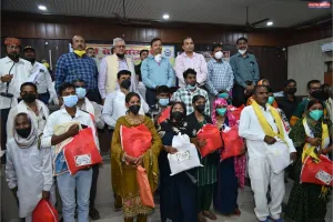 भदोही में 501 क्षय रोगियों को पोषण पोटली