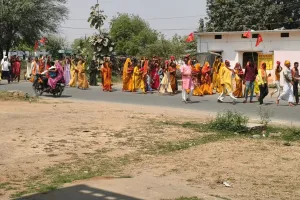 नौ दिवसीय सप्त चंडी महायज्ञ का हुआ शुभारंभ, भव्य कलश यात्रा के साथ शुरू हुआ धार्मिक आयोजन