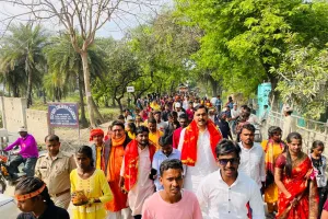 मदनपुर सुकरौली : नौ दिवसीय श्री राम महायज्ञ का कलश यात्रा के साथ भव्य शुभारम्भ, क्षेत्र में गूंजा जय श्री राम