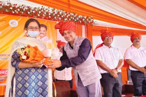 जनपद में मुख्यमंत्री सामूहिक विवाह योजना  के अन्तर्गत धार्मिक रीति-रिवाजों से बंधे 304 जोड़े   वैवाहिक बंधन में , लिए  सात फेरे