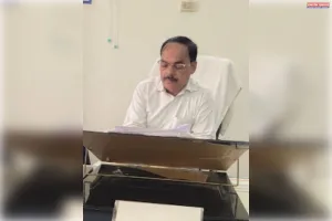 पुलिस ने एक नाबालिक बालिका को उसकी माँ के बजाय आरोपी को ही सौप दिया