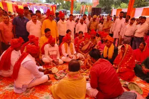 चोपन में मुख्यमंत्री सामूहिक विवाह कार्यक्रम में एक दूजे के हुए 324 जोड़े, जिला के आलाधिकारी समेत जन प्रतिनिधियों ने दिया नव विवाहित जोड़ो को आशीर्वाद