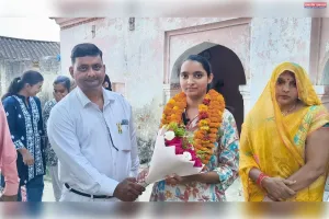 कलेक्ट्रेट परिसर में सौ दिनों तक धरने पर बैठने वाले अधिवक्ता की बेटी बनी एसडीएम