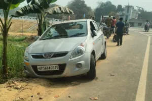 गोरखपुर: हाईवे पर i20 कार में 38 वर्षीय युवक की रहस्यमयी मौत!  मृतक की पहचान मजराजगंज जिले के नौतनवां रूप में हुई