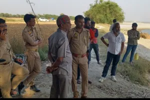 गोरखपुर :  ग़ोला में स्थित सरयू नदी में नहाने गया 17 वर्षीय किशोर डूबा,
