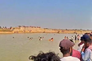 होली खेलने के बाद स्नान करने गए दो किशोरों की त्रिवेणी संगम में डूबने से मौत