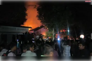 श्रीभूमि जिले के दूल्लभछड़ा में भीषण आग, जॉय चौधरी का घर जलकर खाक