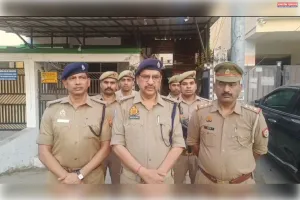 नौबस्ता के त्रिमूर्ति अपार्टमेंट में पिता द्वारा अपनी दो पुत्रियों की गला काट कर हत्या 