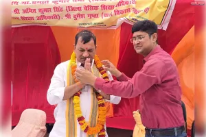 वार्षिक उत्सव एवं स्कूल चलो अभियान कार्यक्रम का हुआ आयोजन