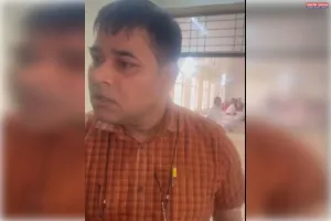 डा० सुनील कुमार तिवारी पर मरीज के साथ अभद्रता करने का लगा आरोप