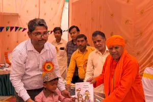 स्कूल चलो अभियान: सिद्धार्थनगर में  विद्यार्थियों ने सुना मुख्यमंत्री योगी का संबोधन, विधायक ने वितरित की पुस्तकें