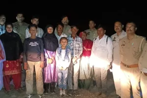 विजयगढ़ किला जंगल में भटके 10 श्रद्धालु  सर्च ऑपरेशन के बाद सकुशल बरामद