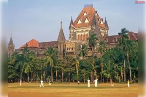 बॉम्बे हाईकोर्ट ने खीझ कर 90 साल के बुजुर्ग के अवमानना केस की तारीख़ लगा दी साल 2046 की