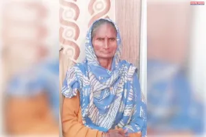 आवारा सांड के हमले से बेकाबू बैलगाड़ी ने ली बुजुर्ग महिला की जान, परिजनों मे मचा कोहराम