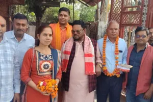 पैतृक गांव पहुंची असिस्टेंट कमिश्नर बनी शिवानी सिंह का भव्य स्वागत