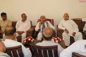 गैस की किल्लत व मंहगाई से जनता परेशान केंद्र सरकार लगाती है झूठी मलहम - प्रमोद तिवारी 