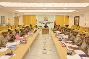 पुलिस अधीक्षक सोनभद्र द्वारा पैरोकारों के साथ समीक्षा बैठक