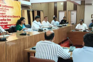 रोल आर्ब्जवर/मंण्डालायुक्त विन्ध्याचल की अध्यक्षता में मतदाता सूची के अंतिम प्रकाशन की तैयारियों की गयी समीक्षा