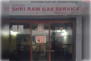 जिले के चर्चित श्रीराम गैस एजेन्सी पर गैस को लेकर काला बाजारी का आरोप