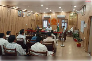 जल जीवन मिशन की प्रगति पर जिलाधिकारी ने की समीक्षा