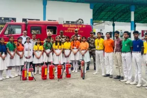 डीएवी पब्लिक स्कूल के विद्यार्थियों को  दिया गया अग्नि शमन प्रशिक्षण