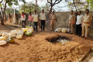 ऑपरेशन दहन के तहत कार्यवाही , बभनी पुलिस द्वारा 62 अभियोगों से संबंधित 693 लीटर अवैध देशी शराब दहन