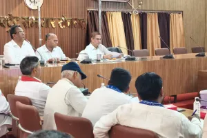 विशेष प्रगाढ़ पुनरीक्षण-2026 के दृष्टिगत जिला निर्वाचन अधिकारी व विभिन्न राजनीतिक दलों की उपस्थिति में अंतिम मतदाता सूची जारी