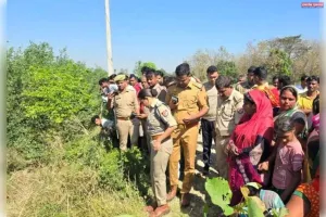 नहर के किनारे बोरे में मिला शव मची सनसनी क्षेत्र की जनता में भय व्याप्त