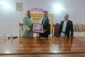  अम्बेडकर दिवस की पूर्व संध्या पर न्यायाधीश ने विधि महाविद्यालय में किया जागरूकता शिविर