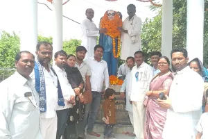 Kushinagar: अंबेडकर जयंती पर अपनी जनता पार्टी कार्यकर्ताओं ने बाबा साहब के बताए रास्ते पर चलने का लिया संकल्प