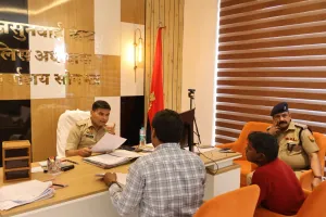 पुलिस अधीक्षक सोनभद्र द्वारा जनसुनवाई में आमजन की समस्याओं का संवेदनशील श्रवण, त्वरित एवं पारदर्शी निस्तारण के निर्देश