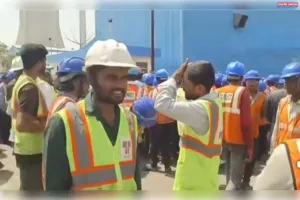 प्रयागराज पावर प्लांट में चार हजार  मजदूरों का उग्र प्रदर्शन