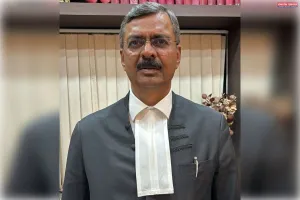 अतिक्रमण और ई-रिक्शा से जाम प्रयाग राज में ट्रैफिक व्यवस्था  बेहाल